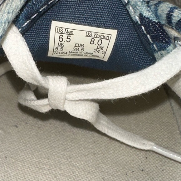 tropical Vans - Picture 5 of 6